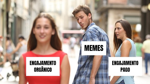 meme cara olhando pra outra